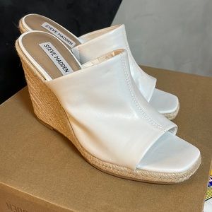 Steve Madden urge white heeled sandals